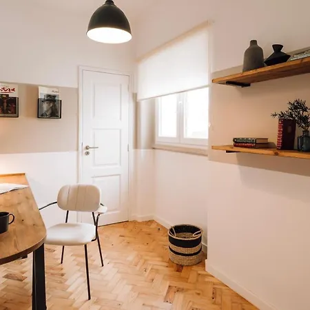 Rupit - 3 Bedrooms, Office And Terrace In Alvalade Daire Lisboa