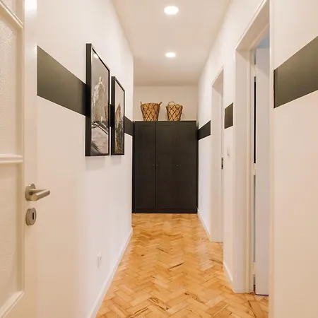 Rupit - 3 Bedrooms, Office And Terrace In Alvalade * Lisboa